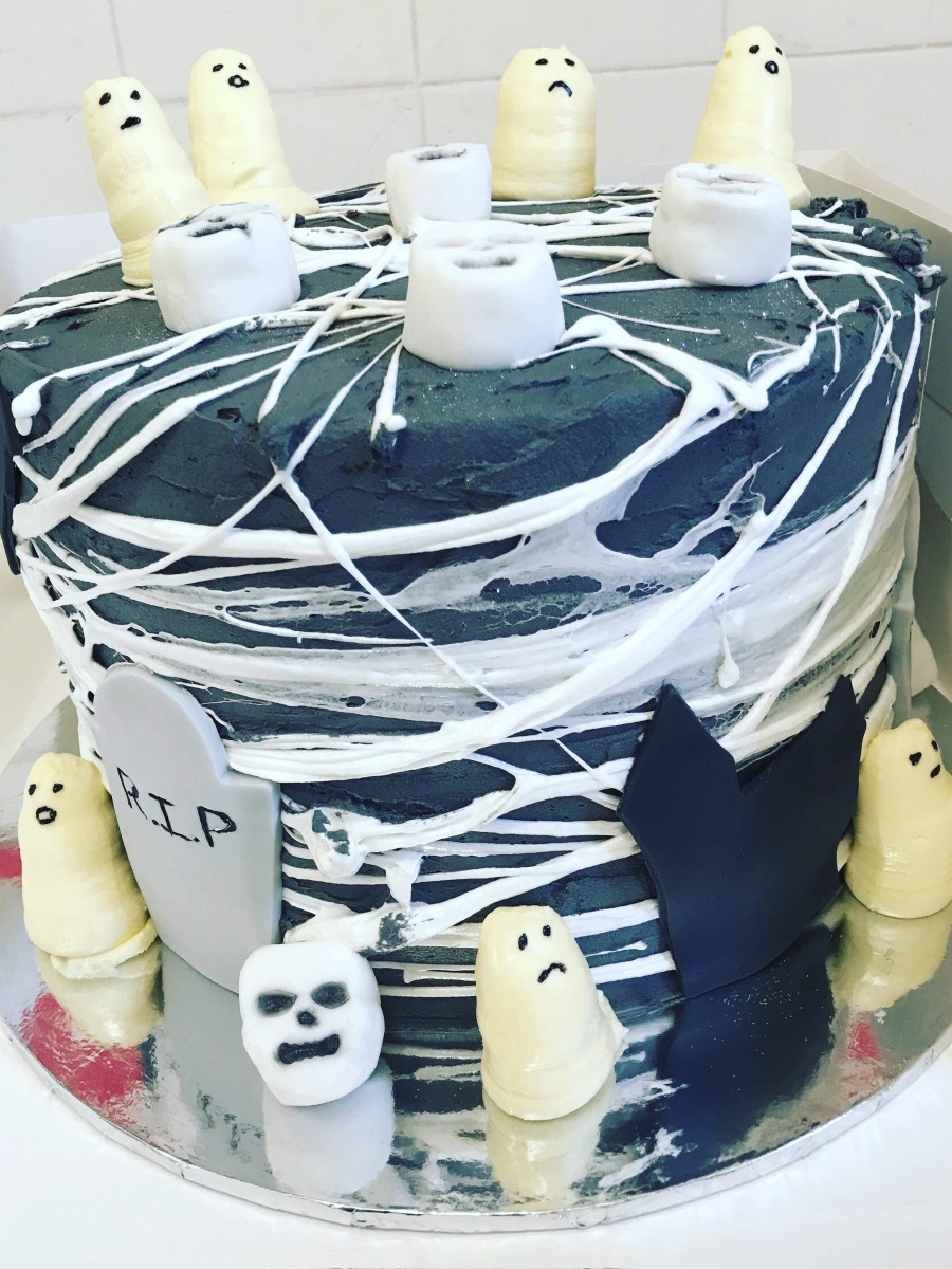 Halloween Cake.jpg