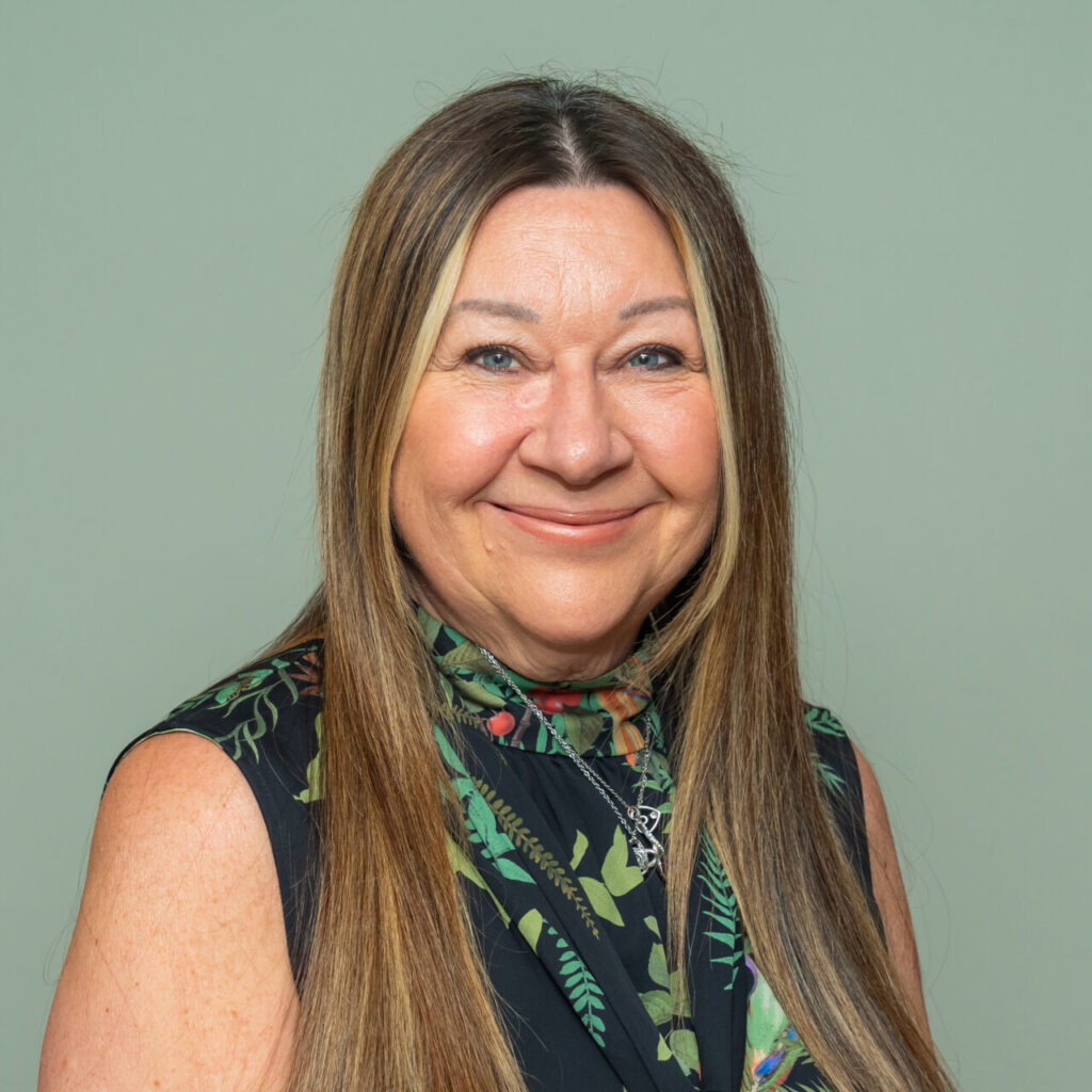 Agnes and Arthur 04831 e1748004866966