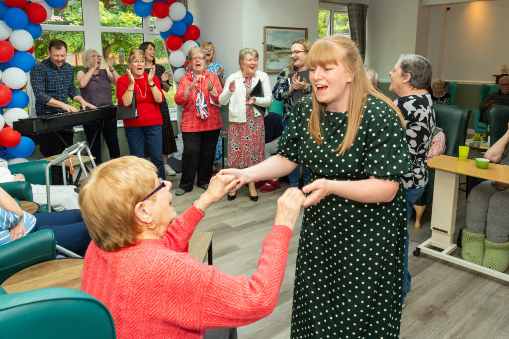 Agnes and Arthur 05565