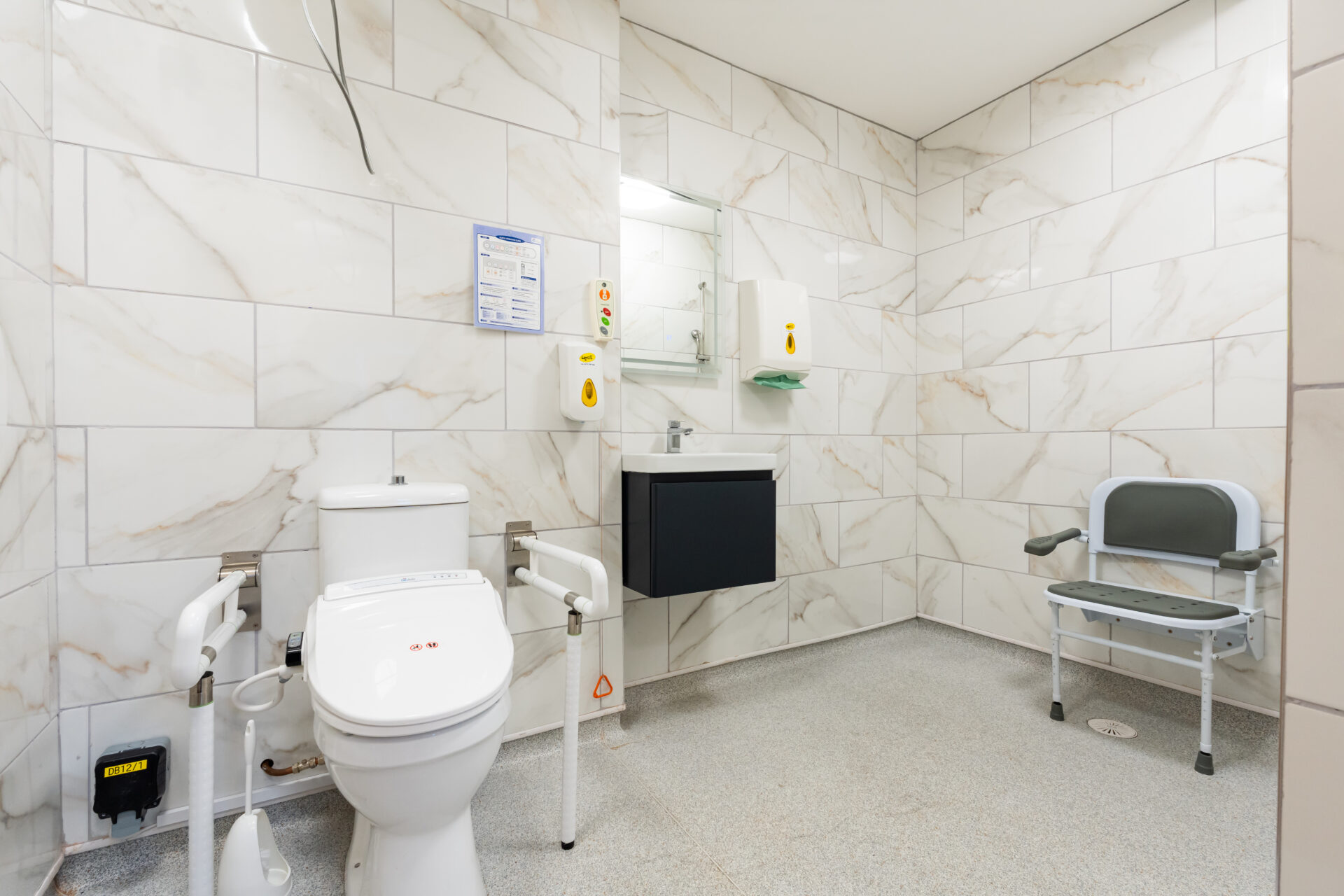 Agnes and Arthur 01482