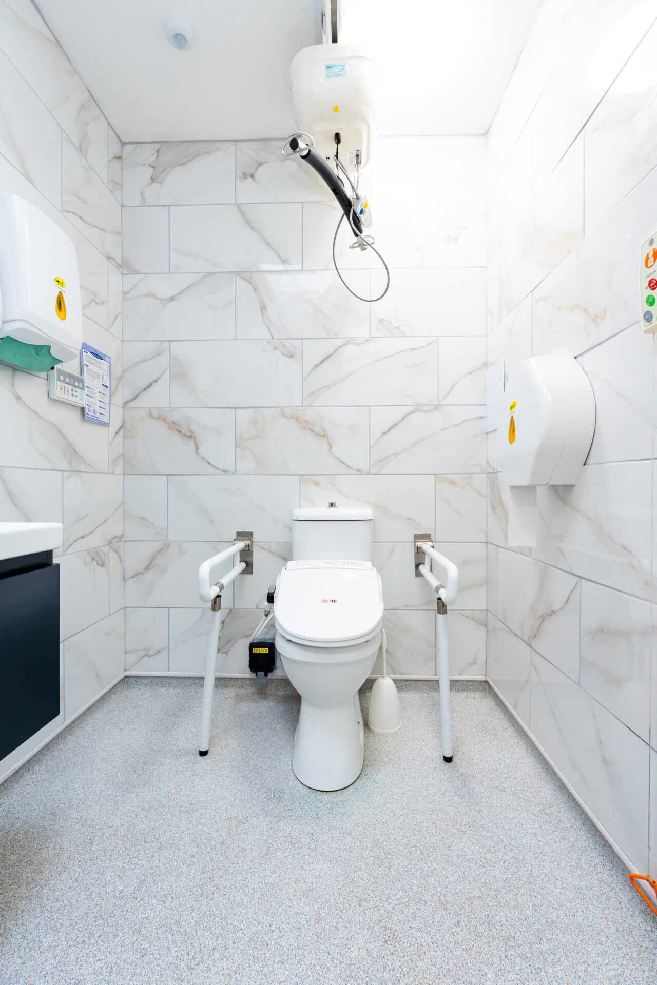 Agnes and Arthur 01506